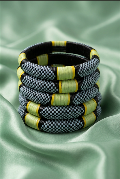 Ensemble de 5 bracelets en lanières tressées – Résilience en lumière ✨