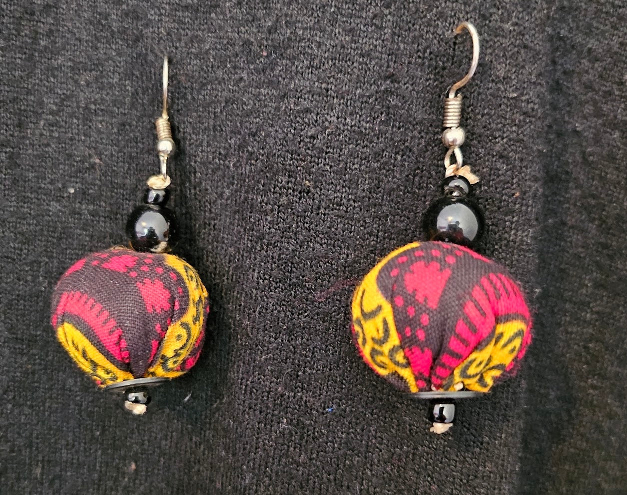 Boucles d’oreilles en pagne