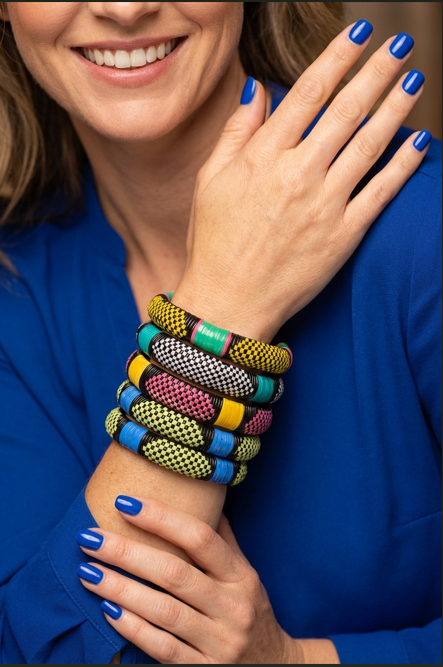 Ensemble de 5 bracelets en lanières tressées – Symbole de résilience ✨