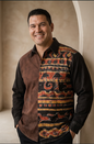 Chemise homme en batik – Pièce unique, confort et caractère