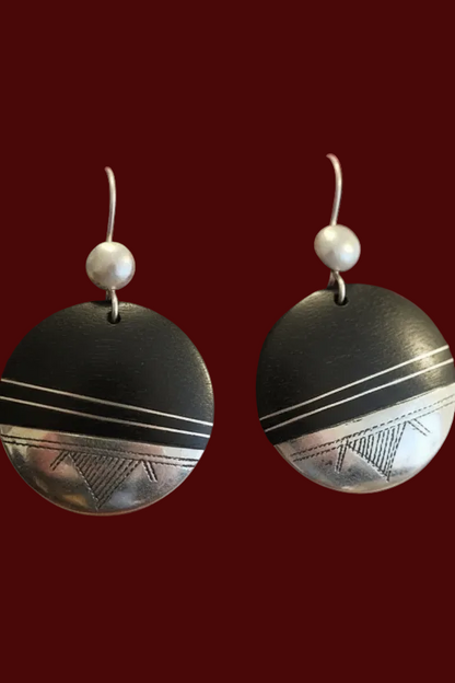 Boucles d’oreilles Touareg en Ébène & Argent – Élégance du désert
