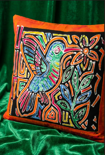💝 Housse en batik : Un cadeau qui fait battre le cœur… et chanter la maison