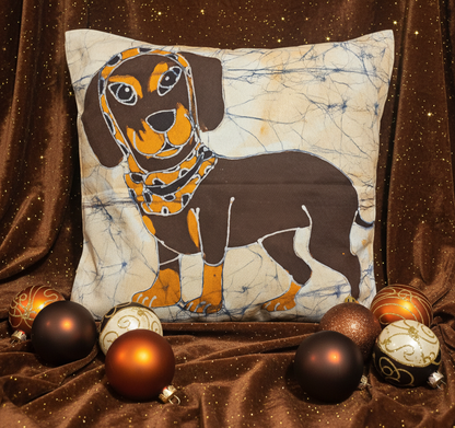 Batik Artisanal "Le Petit Gardien du salon" - Teckel Housse Fait Main