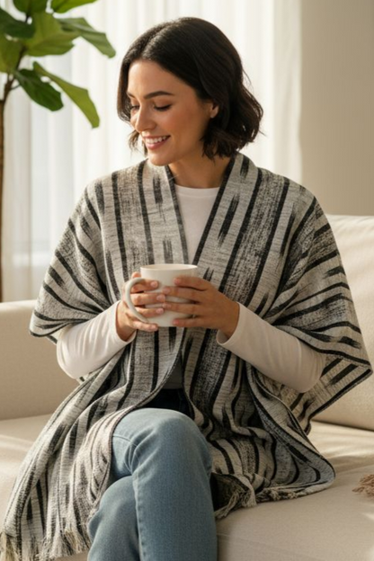 Poncho blanc en Faso Dan Fani