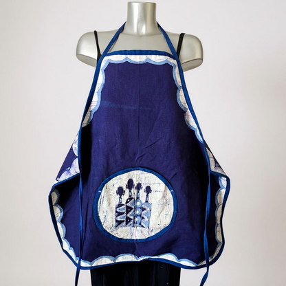 Tablier bleu en batik
