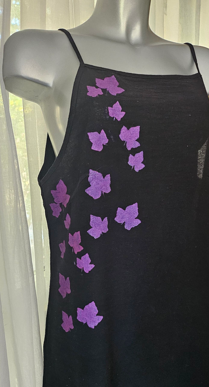 Robe peinte de feuilles roses